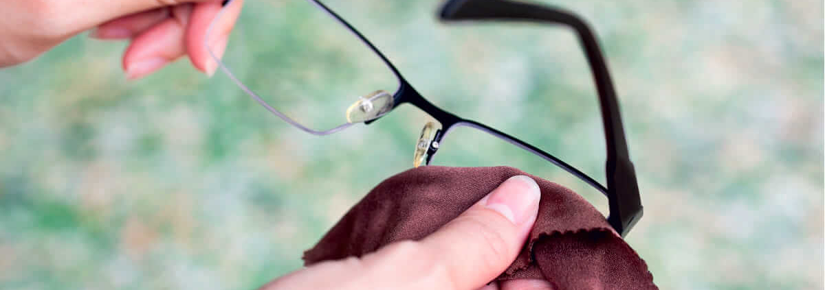 Cómo limpiar tus gafas